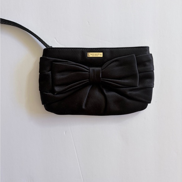 kate spade Handbags - Kate Spade black wristlet  🖤